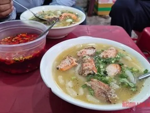 UBND TPHCM yêu cầu cập nhật, kiểm tra các cơ sở thức ăn đường phố