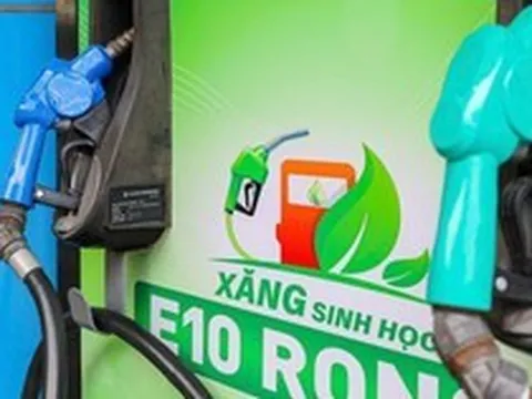 Đứng trước bước ngoặt xăng E10: Nới rộng chênh lệch giá và giải bài toán hao hụt bồn bể