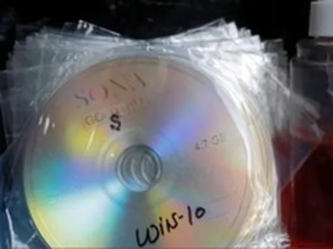 Lãnh đạo Microsoft: AI cũng sẽ phải mua bản quyền phần mềm như con người