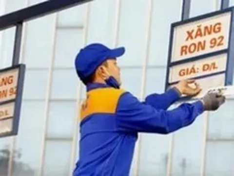 Giá xăng dầu tiếp tục giảm, có loại giảm hơn 1.000 đồng/lít