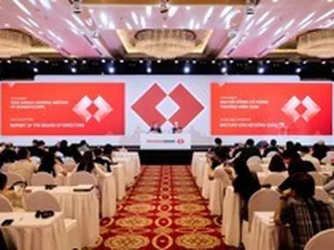 ĐHCĐ Techcombank: Hai kịch bản lợi nhuận, chia cổ tức tiền mặt 7%, cổ phiếu thưởng tỷ lệ tới 60%