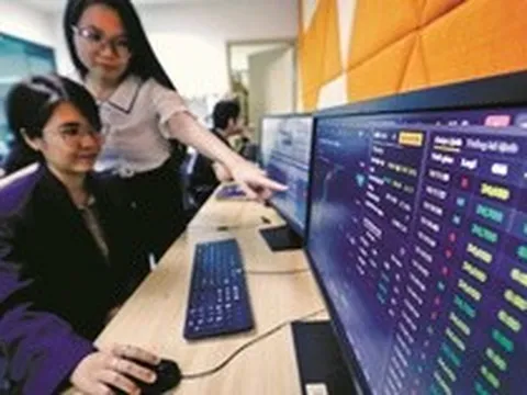 Ngân hàng dịch chuyển sang mô hình đa dịch vụ