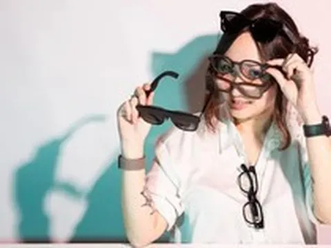 Kính AI ngập thị trường nhưng vẫn bị “ghẻ lạnh”: Người dùng thực sự đang cần điều gì?