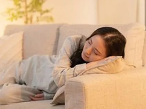 Chỉ 5 phút tập mỗi tối sẽ giúp bạn ngủ ngon hơn