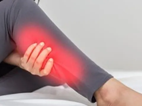 Thường xuyên đau nhức bắp chân, hãy thử ngay 2 mẹo này
