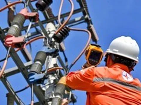 Tập đoàn Điện lực Việt Nam (EVN) có thể sẽ tăng giá điện để xử lý khoản lỗ lũy kế gần 45.000 tỷ đồng