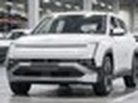 Hyundai Tucson N-Line đời mới lần đầu lộ diện: Thiết kế hầm hố hơn, mâm lớn, màn hình lớn tích hợp AI, động cơ sẽ mạnh hơn bản thường