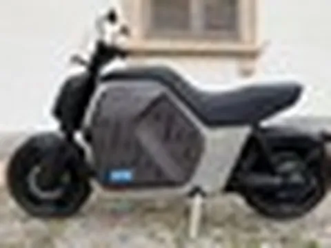 Xe máy điện mới ra mắt: Cốp to hơn gấp 3 lần Honda Lead, chạy 140km/sạc
