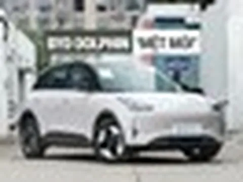 Geely EX2 ra mắt Việt Nam chưa lâu sắp có bản nâng cấp mới: Đi xa hơn hẳn bản cũ, dễ khiến BYD Dolphin 2026 tại Việt Nam gặp áp lực khi mở bán