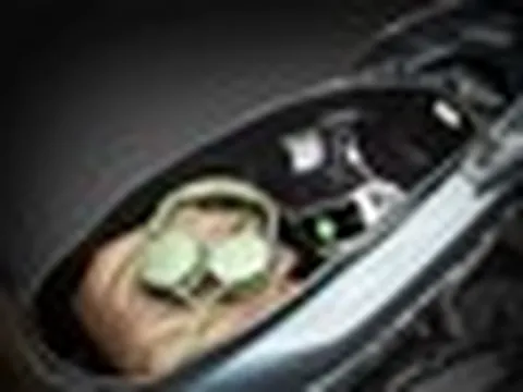 Lời khuyên cho người dân hay để đồ ở cốp xe, đặc biệt vào ngày nắng nóng