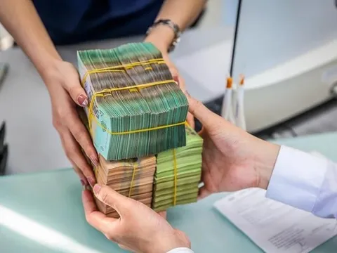 Dòng vốn chủ lực trước áp lực tăng trưởng