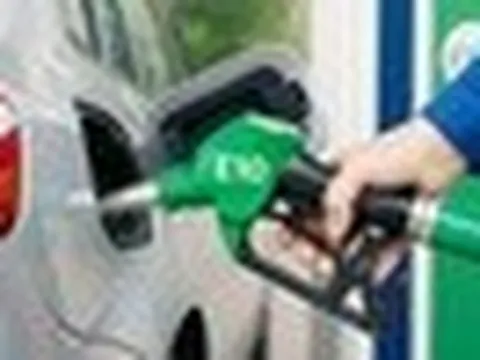Nếu đổ xăng E10 khiến xe hỏng, ai sẽ phải chịu trách nhiệm?