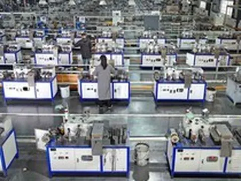 Thương nhân Trung Quốc ồ ạt thu gom 1 mặt hàng kim loại trên đất Mỹ - là thứ tối quan trọng Washington đang ráo riết tích trữ