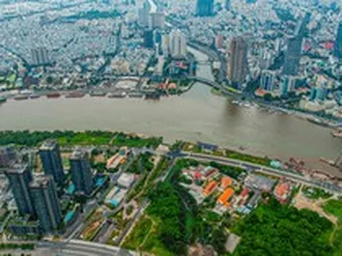 Ít ai ngờ, khối bê tông hơn 100.000 tấn được dìm sâu 27m dưới lòng sông, tiếng "rầm" vang lên sau đó tạo nên kỳ tích lớn nhất Đông Nam Á