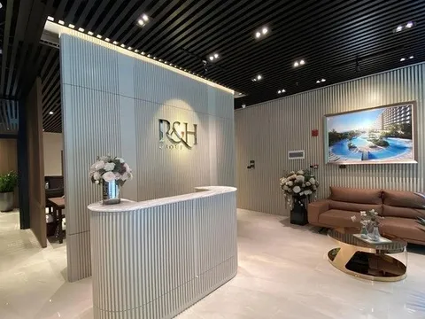 R&H Group bị "tuýt còi" vì sử dụng vốn trái phiếu