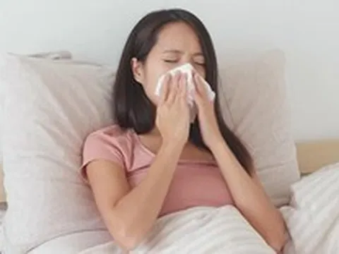Sáng ngủ dậy nghẹt mũi, tối ho khan hãy thử ngay mẹo này