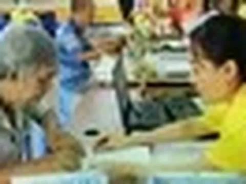 Hơn 20.000 người ở Hà Nội nguy cơ gián đoạn nhận lương hưu tháng 7