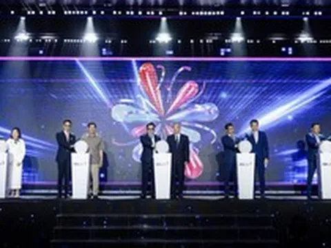 Một công ty bảo hiểm nhân thọ vươn lên top 6 thị trường sau 10 năm hoạt động, hơn 80% giao dịch được số hóa