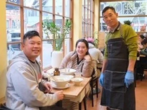 Phở 'xếp hàng' Bát Đàn sang Úc