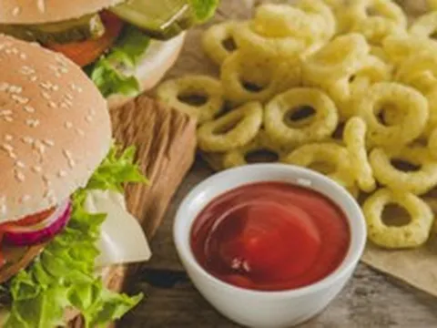 Ăn nhiều thực phẩm chế biến sẵn, đường ruột và hệ miễn dịch bị ảnh hưởng ra sao?